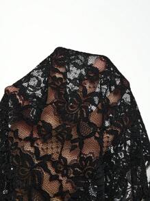 Sweetra Vrouwen Plus Size Zomer Sexy Zwarte Kant Patchwork Bloemen Strik Criscross Band Taille Getailleerd Tanktop
