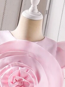 SHEIN Dziewczęca słodka elegancka minimalistyczna różowa sukienka z okrągłym dekoltem i kwiatowym wzorem 3D