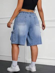 SHEIN EZwear 大码牛仔短裤，休闲时尚，适合日常穿着 - 淺色水洗藍 - 查看 2