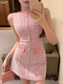 DAZY Plaid Fitted Sleeveless Bodycon Mini Dress Suitable For Date Night, Wedding