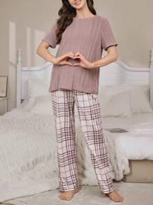 孕妇休闲天鹅绒罗纹短袖上衣和格子印花休闲裤套装 - 棕色 - 查看 6