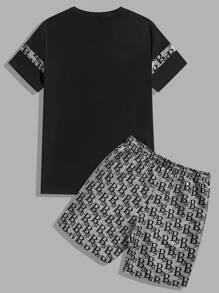 SHEIN Set di Maglietta e pantaloncini casual da ragazzo adolescente, stile college, comodo, alla moda, semplice, pratico, versatile, in tessuto morbido con stampa a caratteri, adatto per uso quotidiano, scuola, attività all'aperto e sport