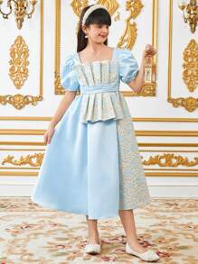 SHEIN Leap Crew Robe mi-longue de princesse de style palais pour filles préadolescentes, en jacquard bleu, design col carré contrastant, manches bouffantes asymétriques. Luxueuse et élégante. - Bleu azur - Voir 4