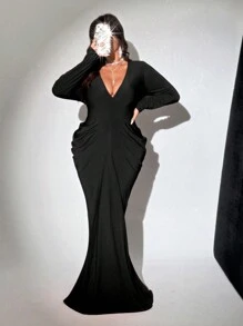 Viva Relle Plus Size Deep V-Neck Long Sleeve Ruched Elegant Maxi Cocoon Dress, Spring/Autumn - Black - View 2