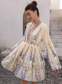 Aveloria Rosie 法式优雅蓝色随机印花 V 领分层荷叶边下摆短裙，女友礼物场合穿长袖 - 彩色 - 查看 5