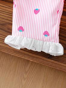 SHEIN Vintaside Kids Conjunto de bebé niña con diseño de fresa y rayas, diseño con volantes de color contrastante, creativo y versátil para todo tipo de ocasiones
