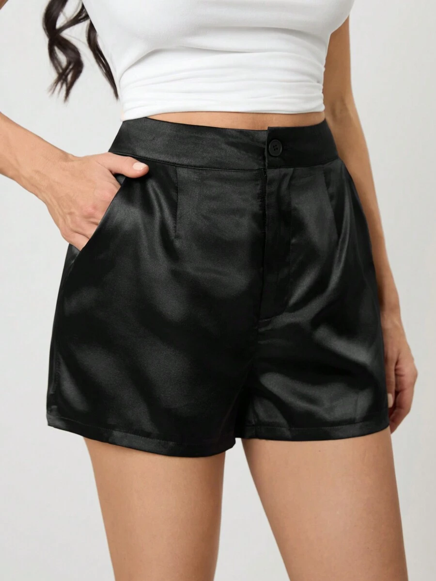 SHEIN Tall Women Solid Color Pleated Loose Casual Versatile Shorts - Black - View 1