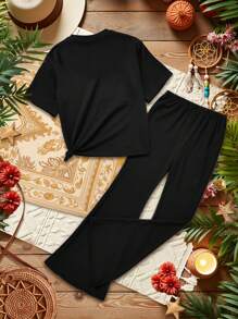 SHEIN Set de 2 piezas (top de manga corta de cuello redondo y pantalones) con gráficos de chica de dibujos animados, apropiado para el verano - Negro - Ver 2