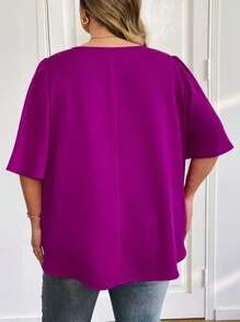 SHEIN CURVE+ Camisa de mujer de tallas grandes de cuello redondo y mangas acampanadas en unicolor