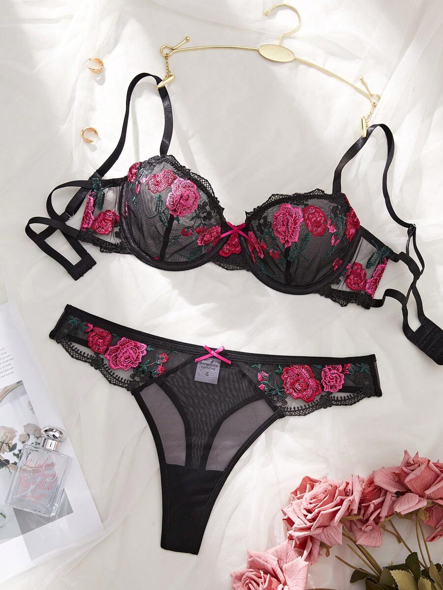 2pcs Women Black & Burgundy Floral Embroidery Lingerie Set