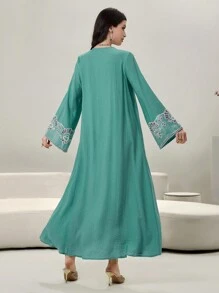 Al Najma 女式花卉刺绣V领长袖连衣裙，端庄 - 綠色 - 查看 6