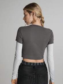 Easelle 女士灰色条纹拼布短款 T 恤，休闲