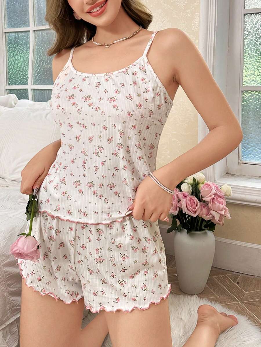 CottageSlumber 浪漫碎花吊带背心和短裤女士睡衣套装新娘内衣，丰富的花卉图案，舒适优雅的细节 - 白色 - 查看 1