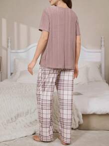 孕妇休闲天鹅绒罗纹短袖上衣和格子印花休闲裤套装 - 棕色 - 查看 2