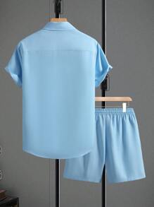 Manfinity Homme 2pcs/Set Men Solid Color Short Sleeve Shirt And Shorts Set (Asymmetric Cutting) - Blue - View 2