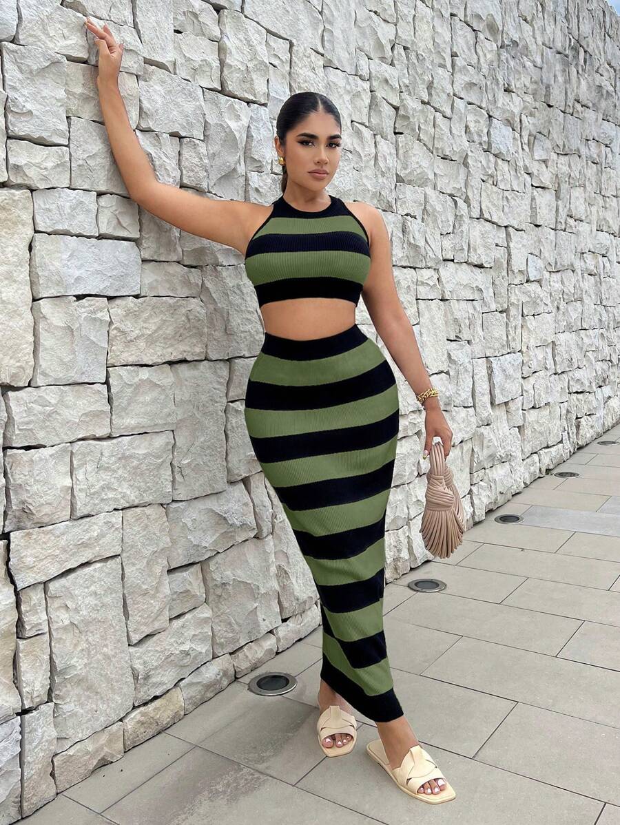 SHEIN SXY Bộ 2 áo len không tay kẻ sọc cho nữ và chân váy len midi - xanh quân đội - Xem 1