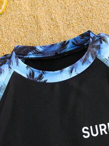 SHEIN 2 件套青少年男孩休闲字母和棕榈树印花泳衣上衣和泳裤套装，非常适合海滩度假、游泳、冲浪，物超所值 - 藍色 - 查看 4