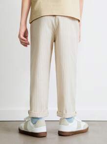 SHEIN 男童图案贴花圆领短袖 T 恤和裤子套装 - 彩色 - 查看 6