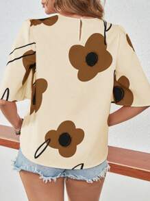 SHEIN VCAY Plus Size Women's Boho Vacation Floral Print Ruffle Trim Short Sleeve Blouse, For Summer - Khaki - View 2