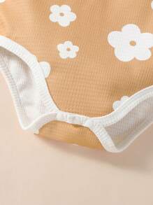 1set Baby Girls Cute Floral Ruffle Strap Romper & Shorts Set, Casual Outfit For Daily, Park Play, Summer