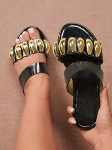 CUCCOO CURVES Women's Plus Size Wide-Width Flat Sandals, Bohemian Style For Beach Resort Casual Wear - Black - View 1