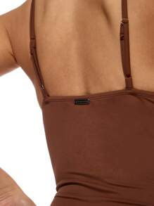 MISSGUIDED 无缝低胸连体衣，带模压罩杯，修身塑形，派对俱乐部服装，夜间外出必备正式晚会连体衣，丁字裤 - 咖啡棕 - 查看 6