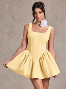 SHEIN BAE 纯色春夏装度假性感简约甜美浪漫细肩带镂空后背蝴蝶结装饰蓬松女士迷你裙公主裙，适合毕业派对，正式场合礼服，酒会，浪漫约会，秋冬打底裙，派对，夜店，婚礼伴娘迷你裙，夜间外出裙，万圣节礼服，圣诞礼服 - 黃色 - 查看 7