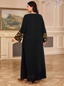 Al Najma Vestido de talla grande elegante con estampado de lámina de oro y parches