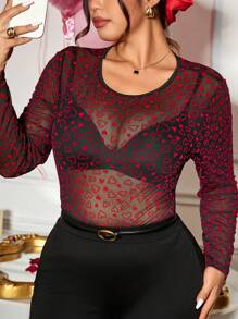 SHEIN Frenchy Blusa ajustada transparente de malla con corazón estampado de estilo minimalista y romántico, adecuada para el Día de San Valentín, citas, fiestas, amor/amante, primavera y verano, talla grande