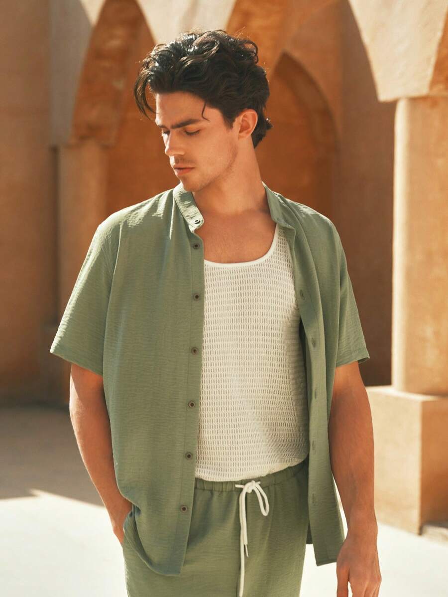 Manfinity VCAY 2pcs/Set Men's Casual Everyday Solid Color Loose-Fit Short Sleeve Shirt & Elastic Waist Straight Leg Pants Set - Green - View 1