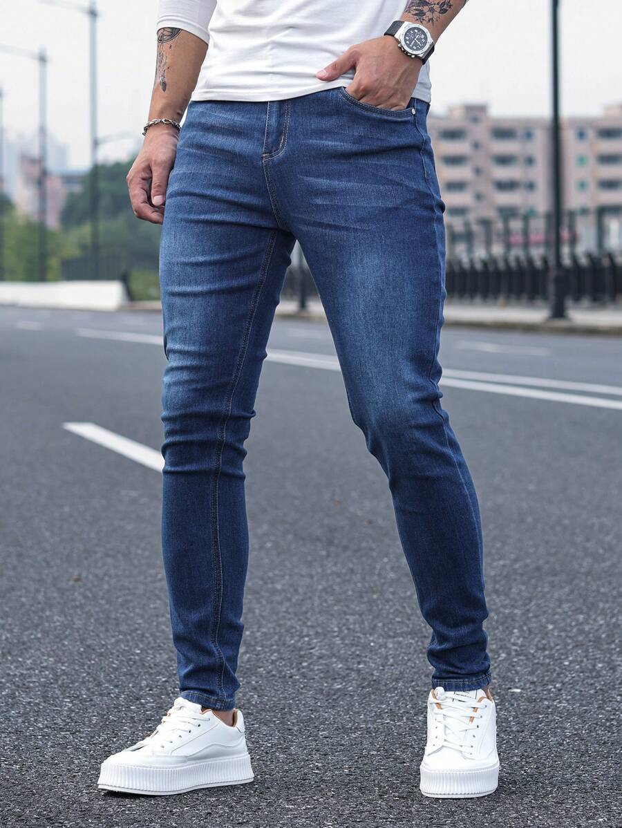 Manfinity Homme 大码男式口袋紧身休闲百搭牛仔裤 - 中等水洗藍 - 查看 1