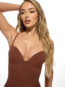 MISSGUIDED 无缝低胸连体衣，带模压罩杯，修身塑形，派对俱乐部服装，夜间外出必备正式晚会连体衣，丁字裤 - 咖啡棕 - 查看 4