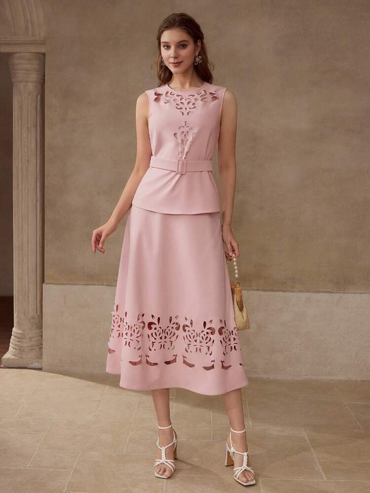 CUT OUT BELTED SLEEVELESS BLOUSE