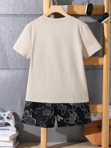 SHEIN Conjunto de 2 peças de camiseta e shorts casuais para meninos adolescentes com gola redonda e videogame gráfico
