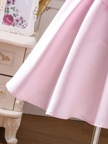 SHEIN Dziewczęca słodka elegancka minimalistyczna różowa sukienka z okrągłym dekoltem i kwiatowym wzorem 3D