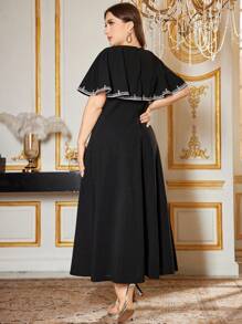 Modelyn Plus Size Solid Color Embroidered Contrast Color Abaya Dress - Black - View 2