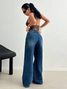 RueChic Women's Flared Pockets Casual Versatile Denim Jeans - Medium Wash - View 2