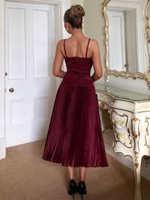 Glamine Summer Elegant Burgundy Slim-Fitting Adjustable Spaghetti Strap Long Dress For Women,Pleated Hem,Party Night,Suitable For And Weddings - Burgundy - View 3