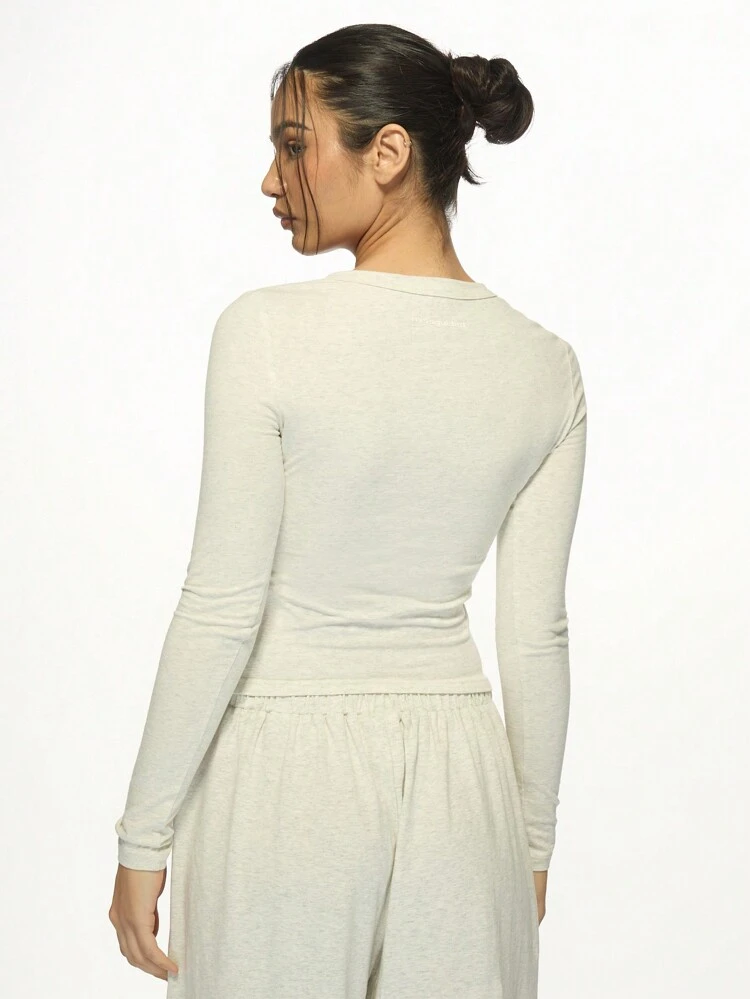 MISSGUIDED Camiseta de manga larga acanalada con botones y cuello henley para mujer