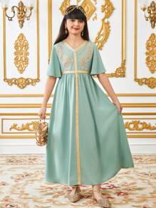 SHEIN Leap Crew Tween Girls Splice Casual Glitter V-Neck Metallic Ribbon Decor 3D Patch Dress - Green - View 4