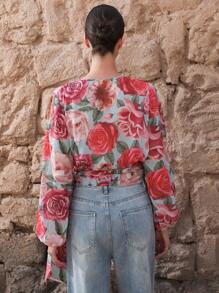 Aveloria Rosie Französischer schicker Resort-Stil Tropischer Blumenprint Chiffon-Wickelbluse mit V-Ausschnitt, Bindetalje und schmaler Passform, Crop-Langarmbluse für Damen - Verschiedenfarbig - Übersicht 2