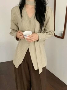 DAZY Damen Aprikot gestreiftes figurbetontes Bluse mit Bindegürtel, Langarm, College-Streifen, Frühling/Herbst Damenbekleidung