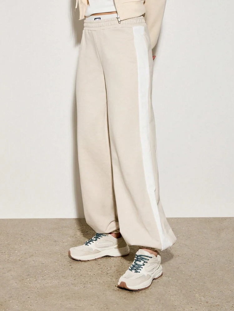 Women Wide-Leg Side Stripe Sweatpants