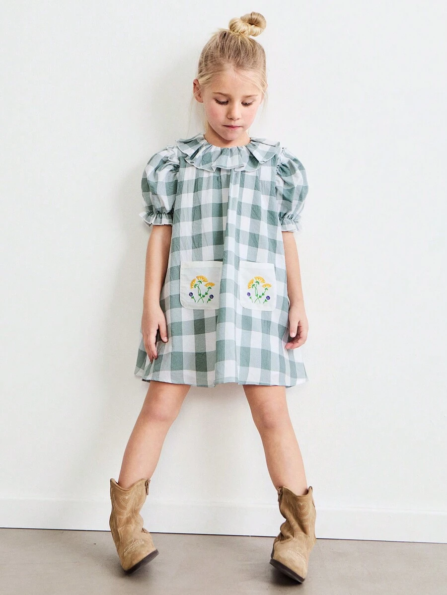 SHEIN Young Girls' Green Plaid Floral Print Ruffled Collar Puff Sleeve Embroidered Pocket Loose Dress, Mori Girl Style, Vacation Style