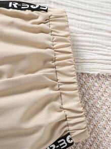 男婴字母印花口袋短袖 T 恤和裤子 2 件套