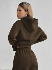 SHEIN Unity 女士字母印花口袋连帽衫，简约休闲设计，适合毕业季、教师节等场合，秋季返校季套头衫。 - 咖啡棕 - 查看 2