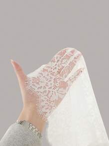 SHEIN Privé 大码女式优雅蕾丝边细肩带背心，舒适休闲浪漫约会派对性感露背设计，春夏