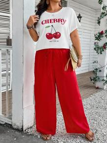 SHEIN VCAY 2 件大码樱桃印花 T 恤和领带裹身裙套装，度假装 - 紅白色 - 查看 4