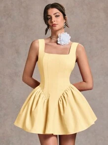 SHEIN BAE 纯色春夏装度假性感简约甜美浪漫细肩带镂空后背蝴蝶结装饰蓬松女士迷你裙公主裙，适合毕业派对，正式场合礼服，酒会，浪漫约会，秋冬打底裙，派对，夜店，婚礼伴娘迷你裙，夜间外出裙，万圣节礼服，圣诞礼服 - 黃色 - 查看 5