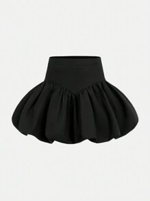 年轻女孩编织风景印花休闲短裤